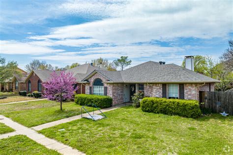Euless, TX City Guide | About Living in Euless - Homes.com