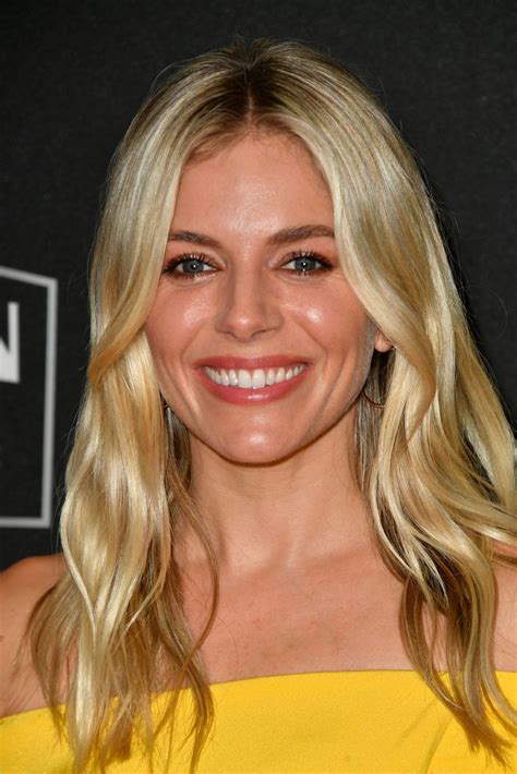 Sienna Miller – 2019 Hollywood Film Awards • CelebMafia