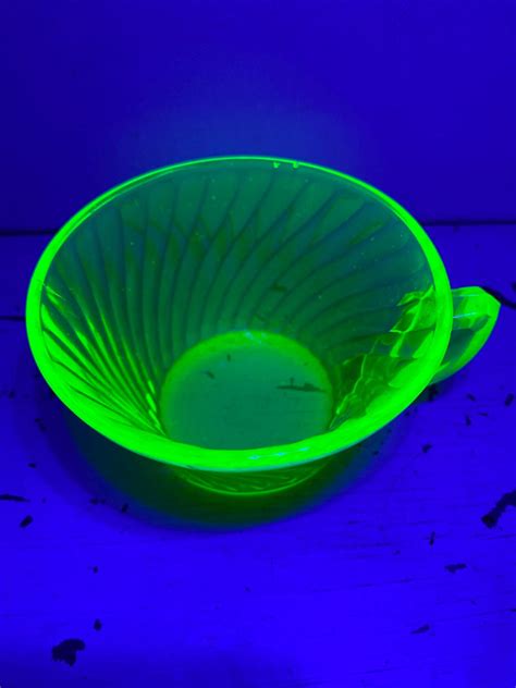 Vintage Uranium Tea Cup Green Glow Glass Swirl Pattern Anchor Hocking ...