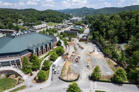 Holmes Drive Parking Deck | Building Physical Infrastructure ...