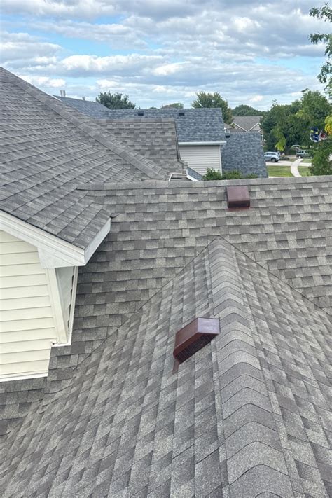 GAF Timberline HDZ SG shingles in Weathered Wood. | Wood roof shingles ...