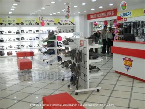 Stationery Rack - Slatwall Center Rack Manufacturer from New Delhi