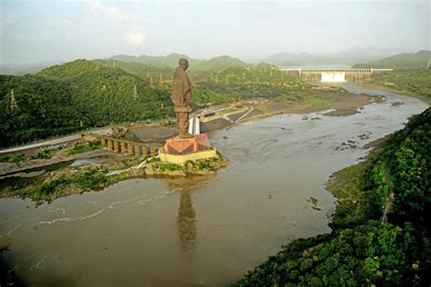Statue of Unity Inside View 的图像结果