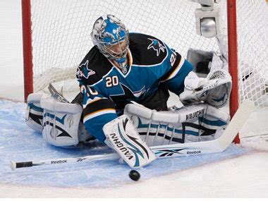 Red Wings sign goalie Evgeni Nabokov to one-year deal, wait on waiver ...