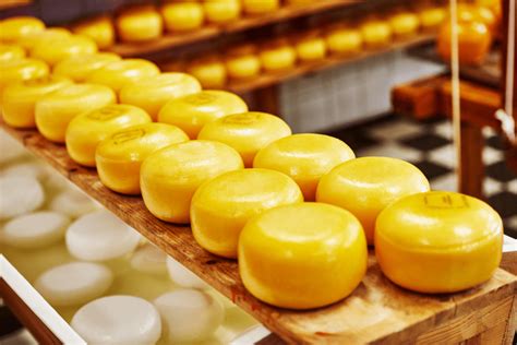 This Type of Cheese Is Great For Your Teeth, According to Dentists Background Aesthetic PNG