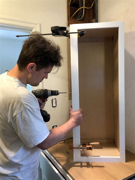 How to Install Kitchen Cabinets DIY 的图像结果