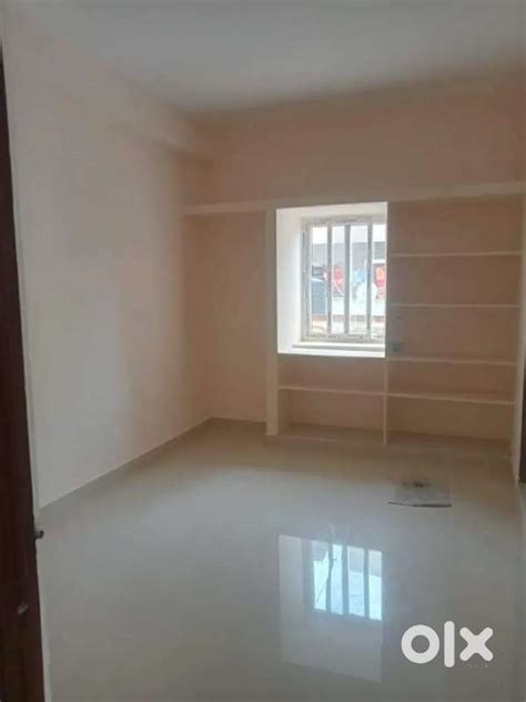 Excellent 1R.k rent for families and batchelor Ameerpet metro - For ...
