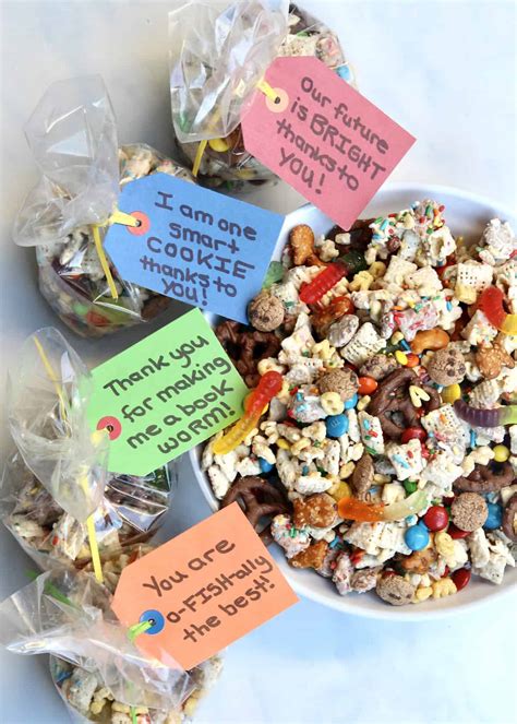 Teacher Appreciation Week Snack Mix - The BakerMama