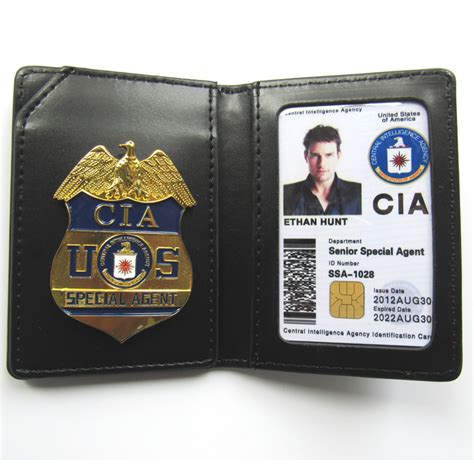 厂家直销塑料夹子工作证夹证件卡夹厂牌胸卡夹工作牌工作证夹-阿里巴巴