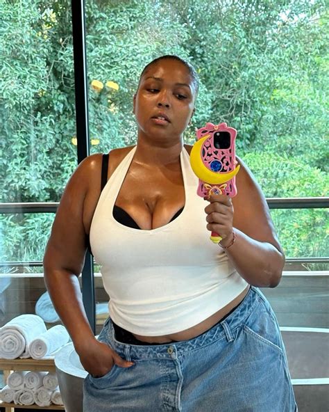 Chubby fashion, Street fashion aesthetic, Chubby girl outfits