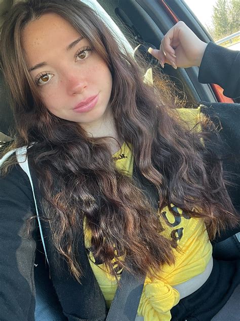 Molly Moon (Молли Мун): биография актрисы, блогера и модели