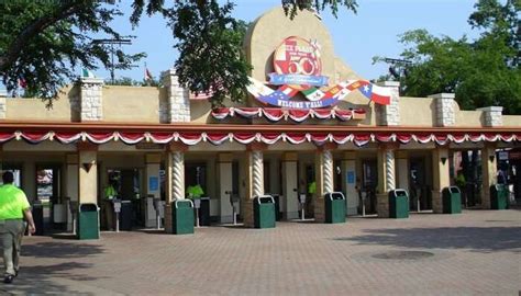 Top 7 Theme Parks In Texas Perfect For Your 2026 Vacation!