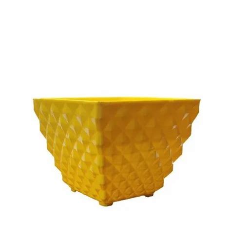Square Planters - HOOK POT 04 INCH FRESH Manufacturer from New Delhi