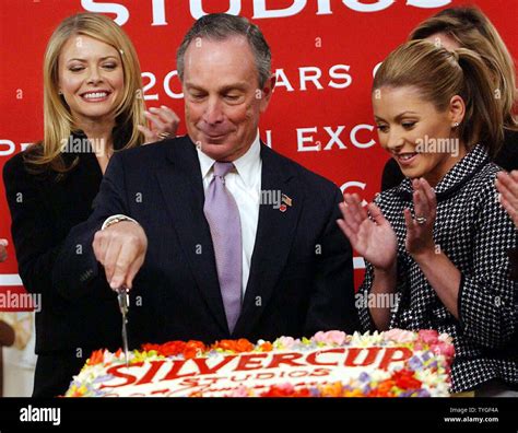 Kelly ripa hope faith 2003 hi-res stock photography and images - Alamy