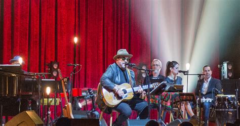 Celebrity Archives - Page 2 of 1000 - PopCulture.com