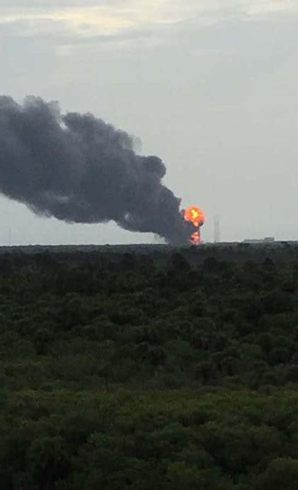 Falcon 9 Explosion 的图像结果