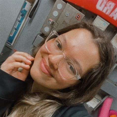 Hailey - English teacher - ₹1294/h