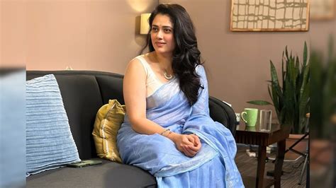 Girija Oak : இணையத்தில் திடீரென ட்ரெண்டான நடிகை.. யார் இந்த கிரிஜா ஓக் ...