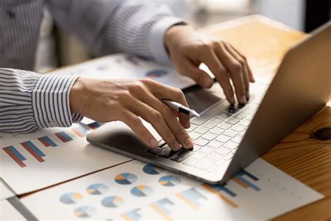 Financial Database Software 的图像结果