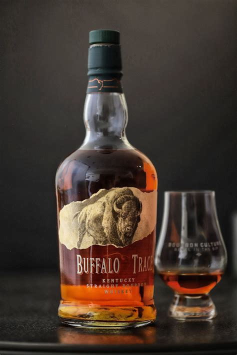 Bulleit Bourbon vs Buffalo Trace - Comparison Review | Best bourbon ...