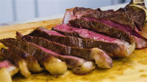 Best Methods to Cook a Steak Indoors