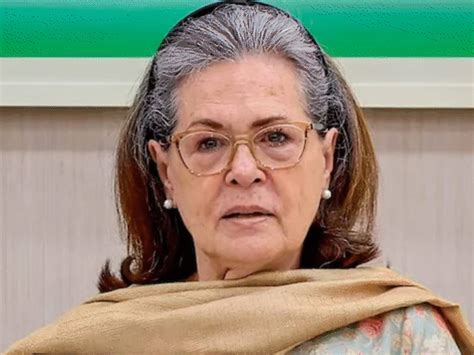 ED files chargesheet against Sonia, Rahul Gandhi in National Herald ...