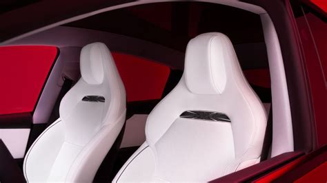 New Tesla Model Y Performance Debuts Globally With 580 KM Range, Bigger ...