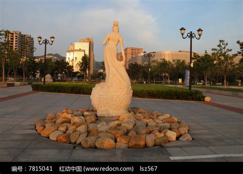 海螺女雕塑高清图片下载_红动中国