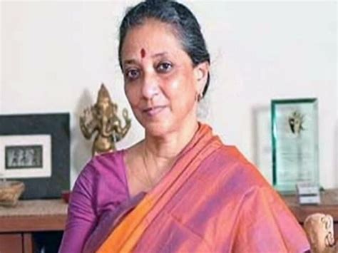 India 9 Baje : 10 Censor Board Members Resigns