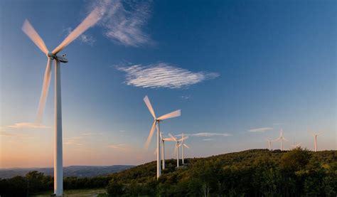 新能源产业助推中国绿色低碳发展——风电行业的绿色探索|风能_新浪新闻