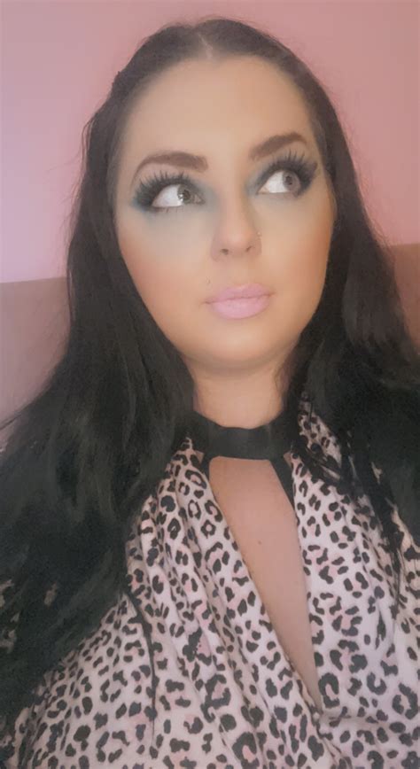 TW Pornstars - 🩷Aurora Rainbow 🌈. Twitter. Well this is awkward lol. 9:14 PM - 28 Sep 2022