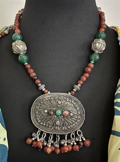 Middle Eastern ancient old Yemeni filigree carnelian Cabochon Necklace ...