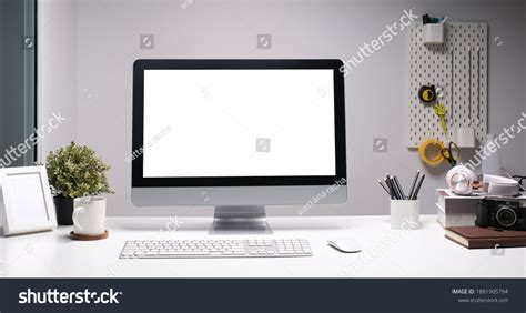 Desktop Computer Set Front View 的图像结果