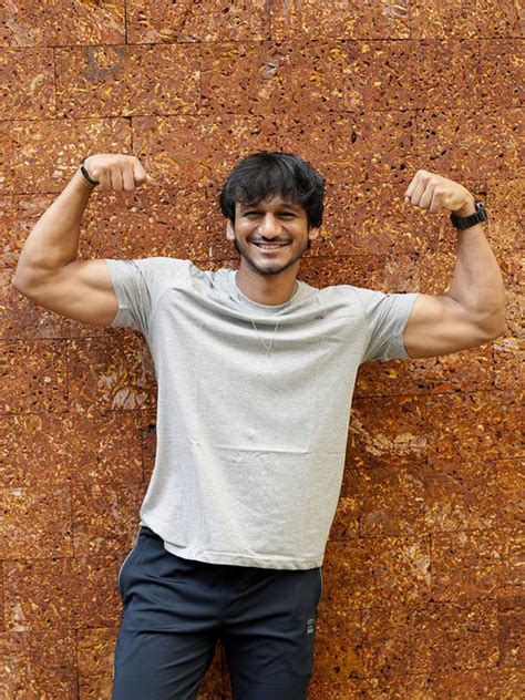 Crew Neck | Crew Neck T Shirts Online | Men's Crew Neck T-Shirts ...