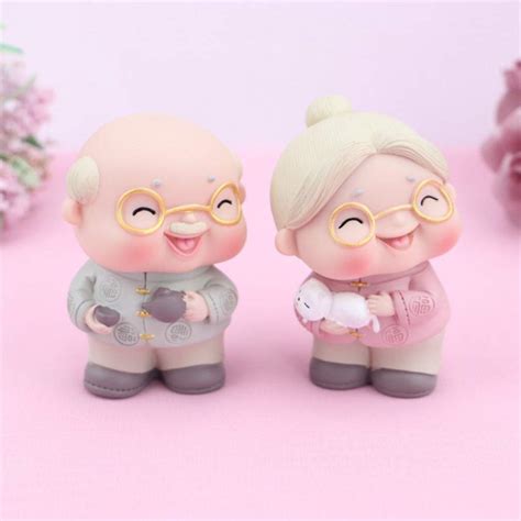 Buy TENDYCOCO Elderly Couple Cake Topper Loving Couple Cake Figurine ...