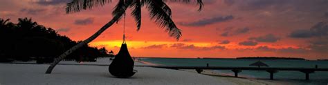 10 Best Islands to Visit in December in the Maldives for Honeymoon