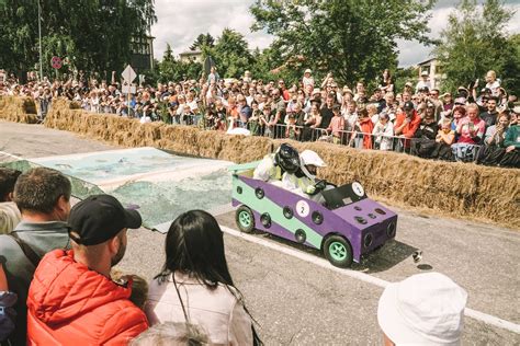 Pirmais Red Bull Soapbox Race Latvijā pulcē skatītāju tūkstošus - ReTalsi