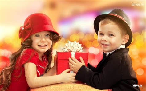 Little Boy Gift To Angle Girl HD Cute Wallpaper