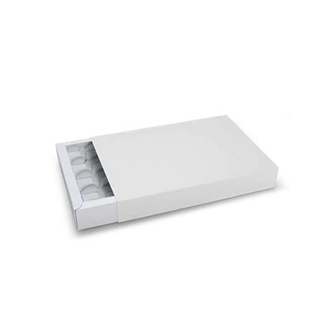 Shop Chocolate Box for 24 Online | Pure White | Buy Now – Schmancy