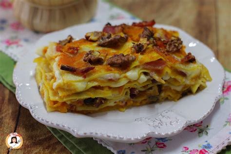 Ricetta delle LASAGNE CON ZUCCA SPECK E NOCI Primo piatto  