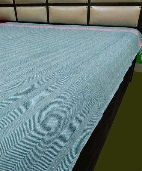 Sky blue off white handwoven cotton cotton AC blanket – GoSwadeshi