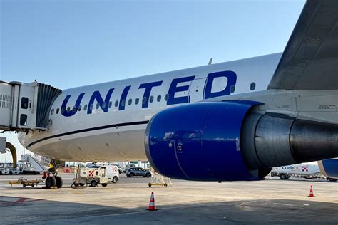 UMVA - UNITED AIRLINES IS ABOUT TO CHANGE EVERYTHING!