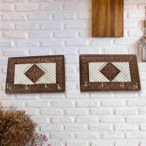 Buy Authentic Meenakari Handicraft Wooden Keyholder — DeoDap