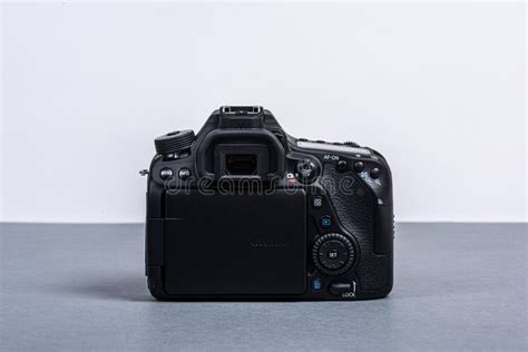 Canon Camera Back View 的图像结果