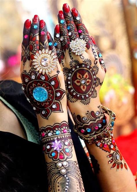 51 Karwa Chauth Mehndi Designs For Newlywed Brides