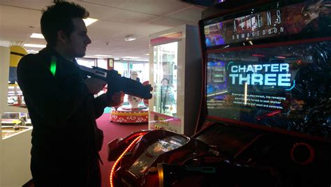 Alien Arcade Machine 的图像结果