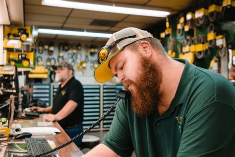 Compact Tractors Comparison 的图像结果