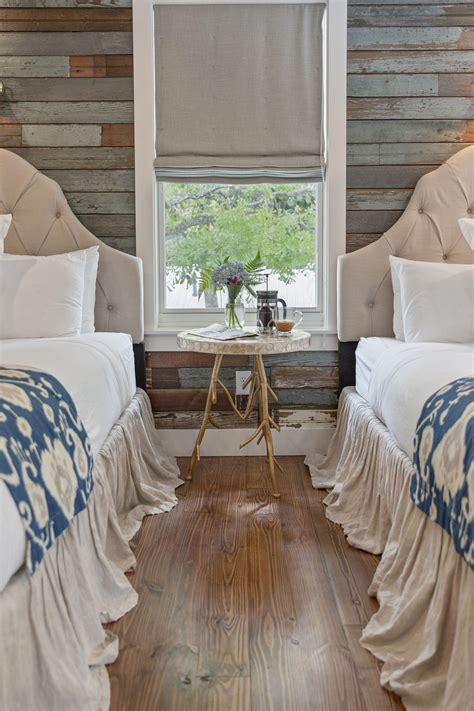 HOTEL ROOST OCEAN SPRINGS, OCEAN SPRINGS