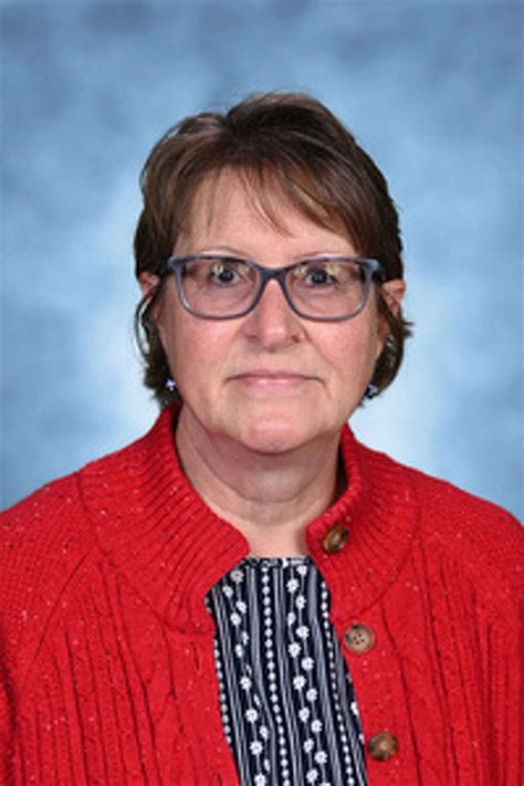 Which Crystal Lake Elementary teacher will be honored with Outstanding ...