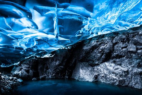 Photos: Iceland's incredible ice caves